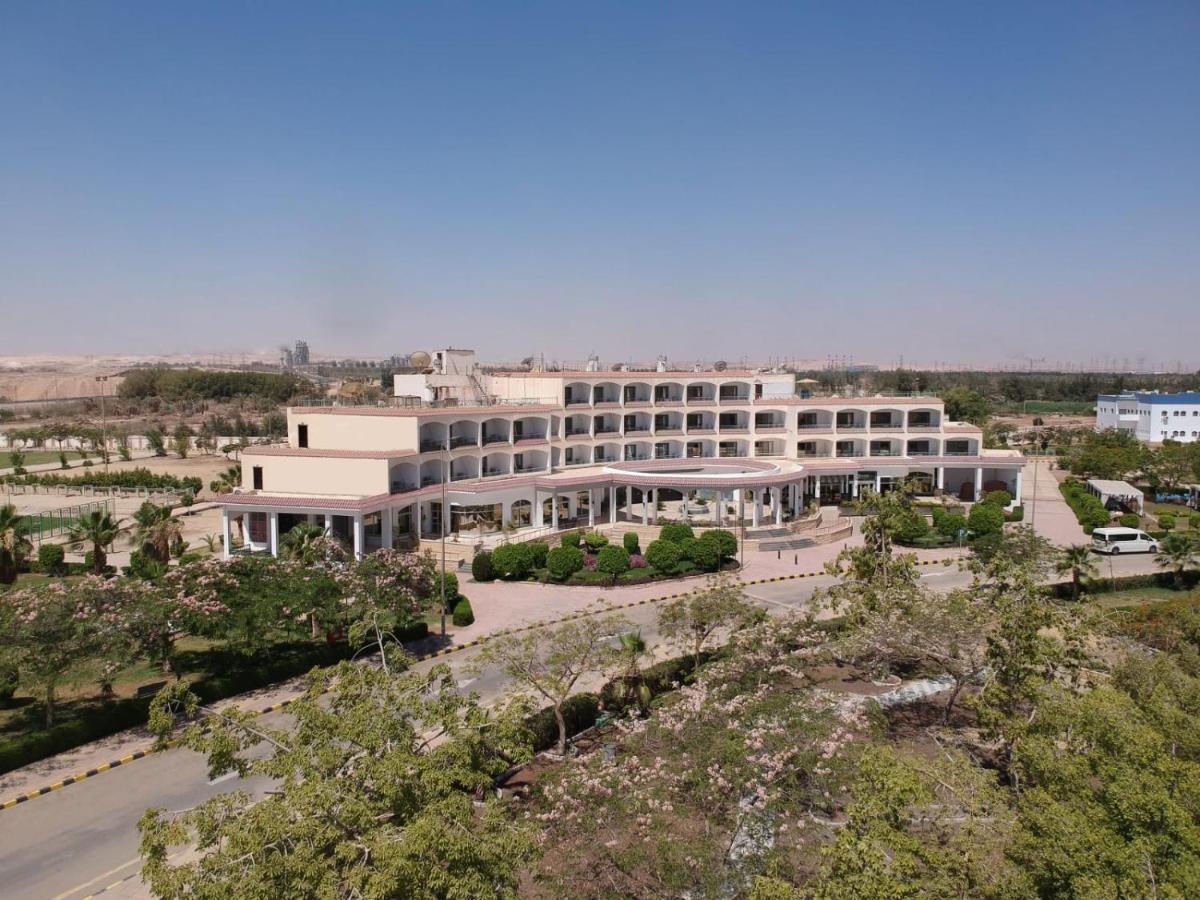 Assiut Cement Hotel Buitenkant foto
