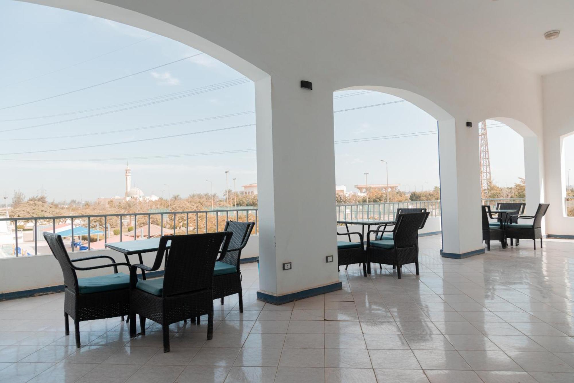 Assiut Cement Hotel Buitenkant foto