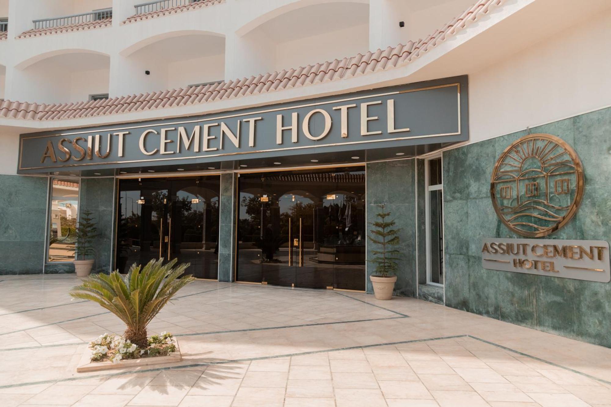 Assiut Cement Hotel Buitenkant foto